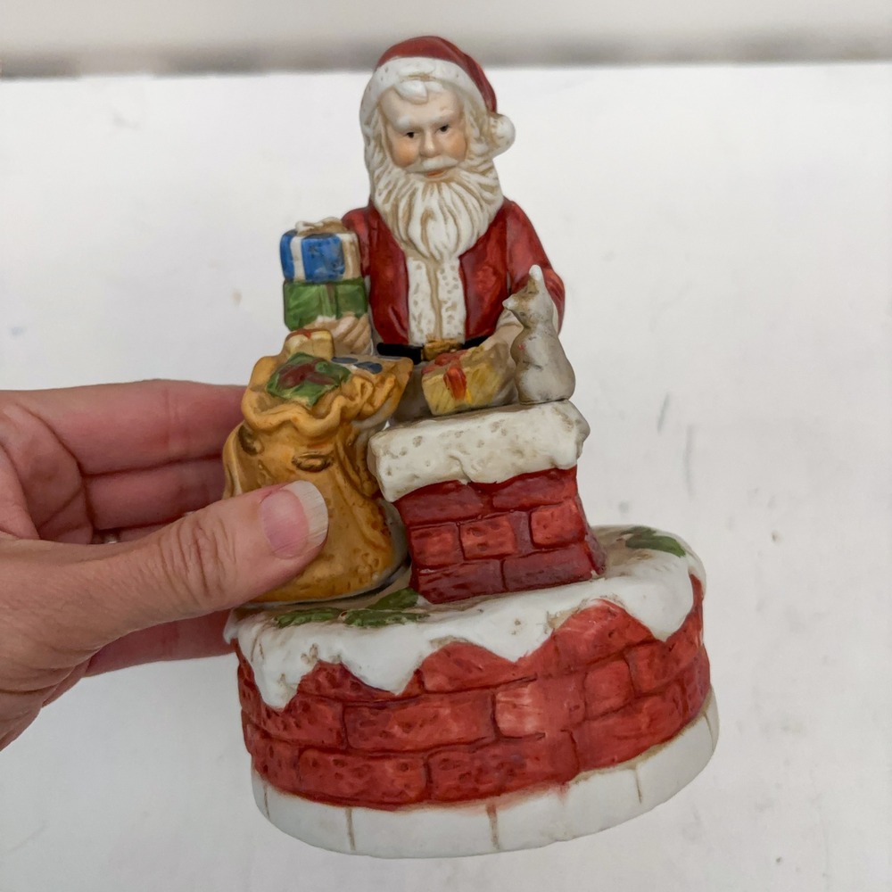 Homco VTG Ceramic Rotating Santa Music Box "Coming to Town"
